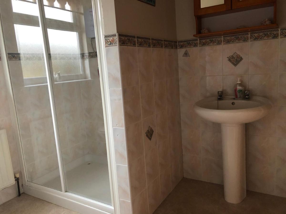 Moneydarragh Cottage With Uninterrupted Mountain And Sea Views- Hot Tub Available For Hire أنالونغ المظهر الخارجي الصورة