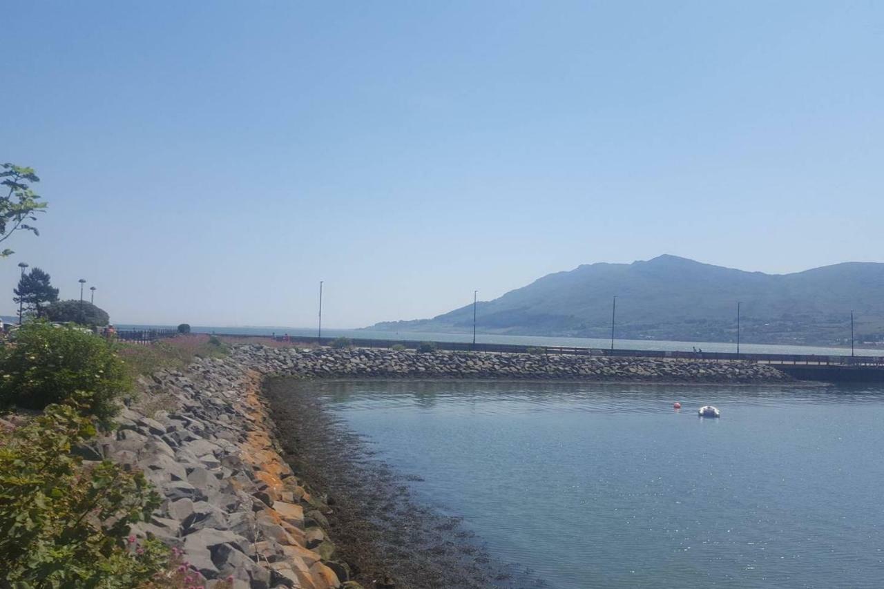 Moneydarragh Cottage With Uninterrupted Mountain And Sea Views- Hot Tub Available For Hire أنالونغ المظهر الخارجي الصورة